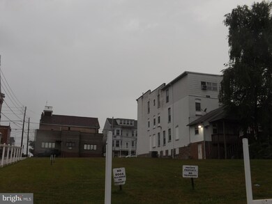 129 S Jardin St, Shenandoah, PA 17976 - photo 5