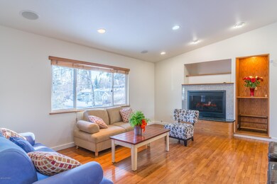 4809 Queens Ct, Anchorage, AK 99508 - photo 4