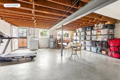 61-18 69th Ln, Flushing, NY 11379 - photo 4