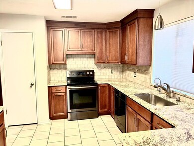 391 Westgate I Rd, Eddy, TX 76524 - photo 4