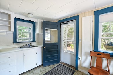 7 Freeman St, Buzzards Bay, MA 02532 - photo 6