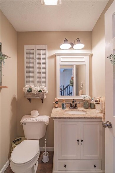 804 Maple Ct, Sweetser, IN 46987 - photo 4