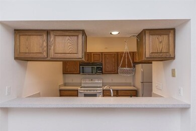 2102 Bent Trail Ct, Ann Arbor, MI 48108 - photo 6