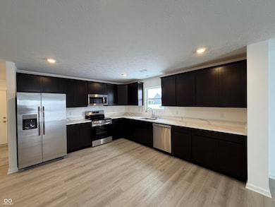 6696 Blackthorne Dr, Pendleton, IN 46064 - photo 3