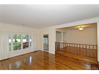Raised Dining Room, sunken family room. All hardwo