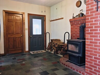 4 Wells St, Erving, MA 01344 - photo 6