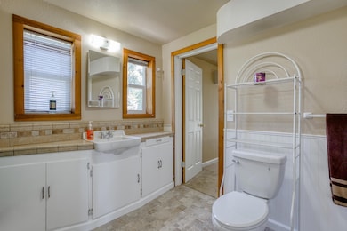 2625 Lanning Ave, Redding, CA 96001 - photo 4