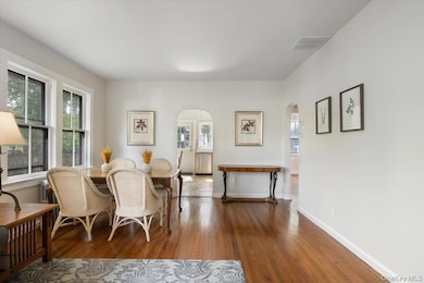 246 Locust Ave, Babylon, NY 11702 - photo 7