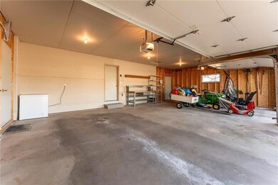 3-Stall Garage!