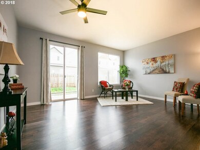 Living Room-Ceiling Fan