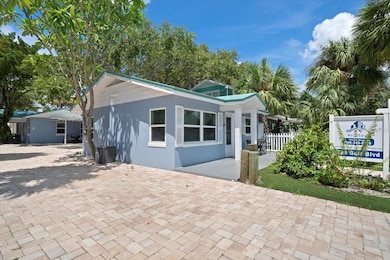 724 Gulf Blvd unit A & B, Indian Rocks Beach, FL 33785 - photo 6