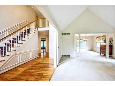 Entry/Foyer.
