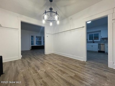 27 Cleveland St, Albany, NY 12206 - photo 7