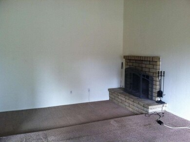 126 W Loma Vista Dr unit 104, Tempe, AZ 85282 - photo 6