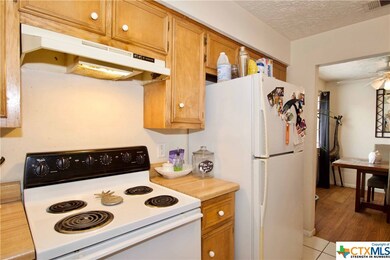 1008 Columbia St unit B, San Marcos, TX 78666 - photo 5