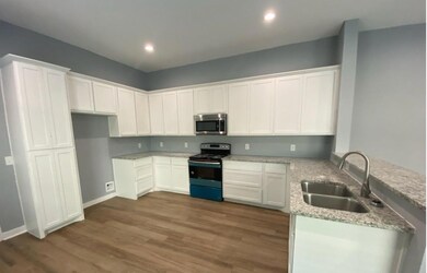 204 Pecan Hollow St unit 204, Ennis, TX 75119 - photo 2