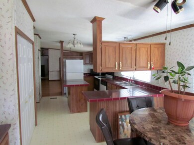 Dining/Kitchen