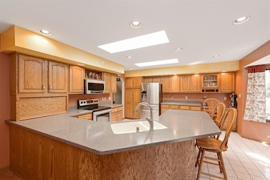 659 N Oriole Ct, Griffith, IN 46319 - photo 2