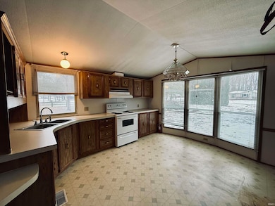 6798 E Rest A While Ln, Monticello, IN 47960 - photo 3