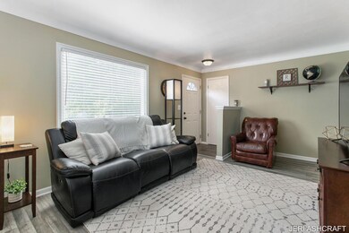 6-web-or-mls-1447 Louise St SE Grand Rap