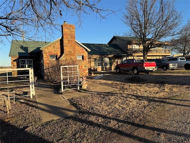 1932 E 2050 Rd, Hugo, OK 74743 - photo 3