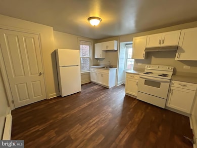 257 E College Ave, York, PA 17403 - photo 2