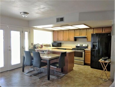 7515 W Mackenzie Dr, Phoenix, AZ 85033 - photo 4