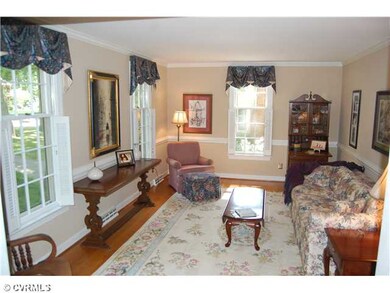 Living Room - Wow...how elegant