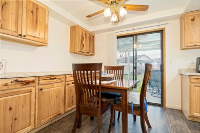 1410 Timothy St, Central Point, OR 97502 - photo 5