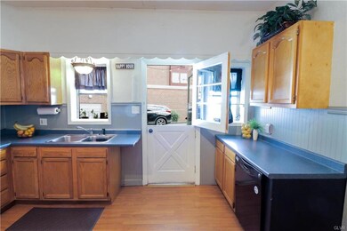 123 N 4th St, Emmaus, PA 18049 - photo 4