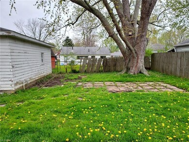 374 Gayle Dr, Sheffield Lake, OH 44054 - photo 6