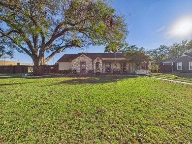 516 E 6th St, Irving, TX 75060 - photo 2