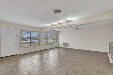 332 W Burbank St, Fredericksburg, TX 78624 - photo 6