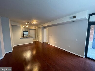 Clarendon 1021 unit 218, Arlington, VA 22201 - photo 4