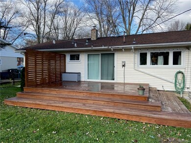 781 Deerfield Dr, North Tonawanda, NY 14120 - photo 4