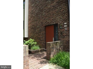 910 Mountainview Dr unit 910, Chesterbrook, PA 19087 - photo 2