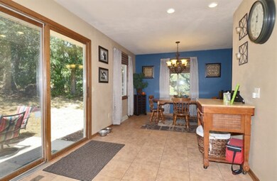 2489 Thatcher Ln, Mc Farland, WI 53558 - photo 6