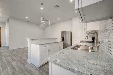 5825 Balbo St unit B, Houston, TX 77091 - photo 7