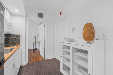 1555 Pennsylvania Ave unit 209, Miami Beach, FL 33139 - photo 6