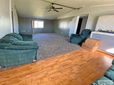 544 W 100 N, Blackfoot, ID 83221 - photo 4