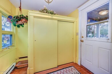 05-Front Foyer
