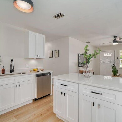 Kitchen- new hardware