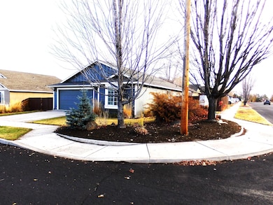 248 SW 29th St, Redmond, OR 97756 - photo 3