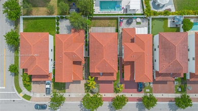 10521 W 35th Way, Hialeah, FL 33018 - photo 6