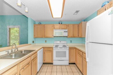 1221 Tidewater Dr unit 321 TEAL LAKE VILLA, North Myrtle Beach, SC 29582 - photo 7