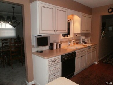 56 W Market St, Bethlehem, PA 18018 - photo 5