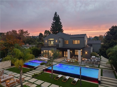 20511 Wells Dr, Woodland Hills, CA 91364 - photo 2