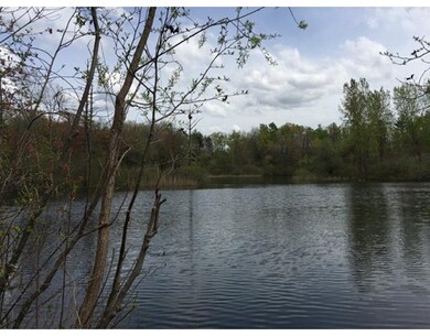 40 Seven Springs Ln unit B, Burlington, MA 01803 - photo 4