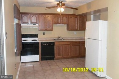 2570 Fox Ridge Ct unit 32, Woodbridge, VA 22192 - photo 6