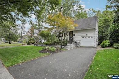 322 Marshall St, Ridgewood, NJ 07450 - photo 3